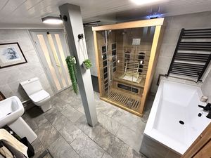 Photo 22- click for photo gallery